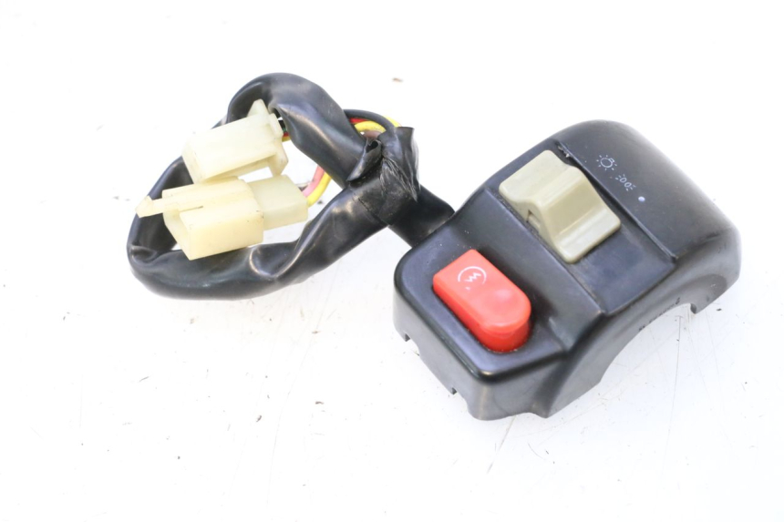 photo de RECHTS SCHALTER KEEWAY MATRIX RX9 125 (2006 - 2007) - Technische Nahaufnahme