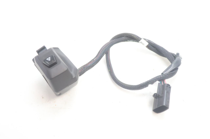 photo de RECHTS SCHALTER PIAGGIO MP3 HPE 530 (2022 - 2026) - Zoom auf Gebrauchszustand