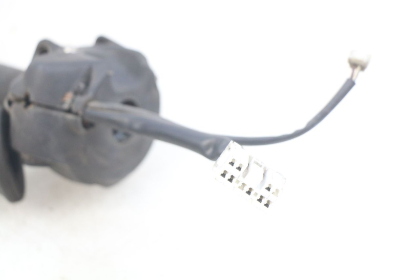 photo de RECHTER LENKERHEBEL GILERA NEXUS 125 (2007 - 2009) - Zoom auf Gebrauchszustand