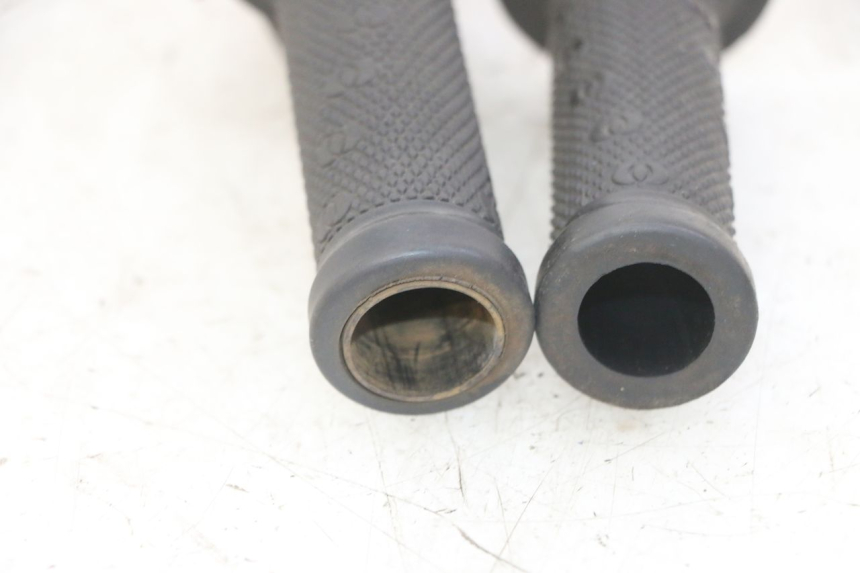 photo de RECHTER LENKERHEBEL GILERA NEXUS 125 (2009 - 2013) - Details der Befestigungspunkte