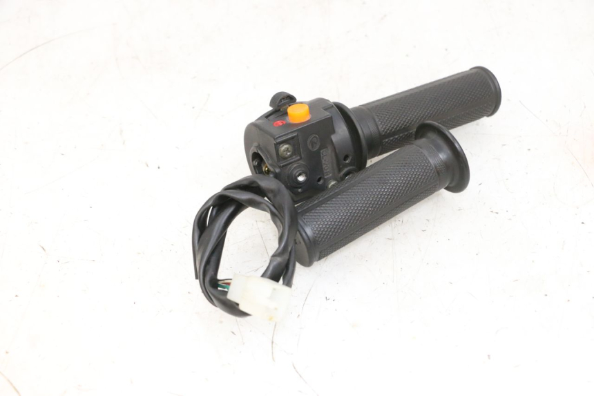 photo de RECHTS SCHALTER JM MOTORS OLDIES 4T 50 (2010 - 2020) - Zoom auf Gebrauchszustand