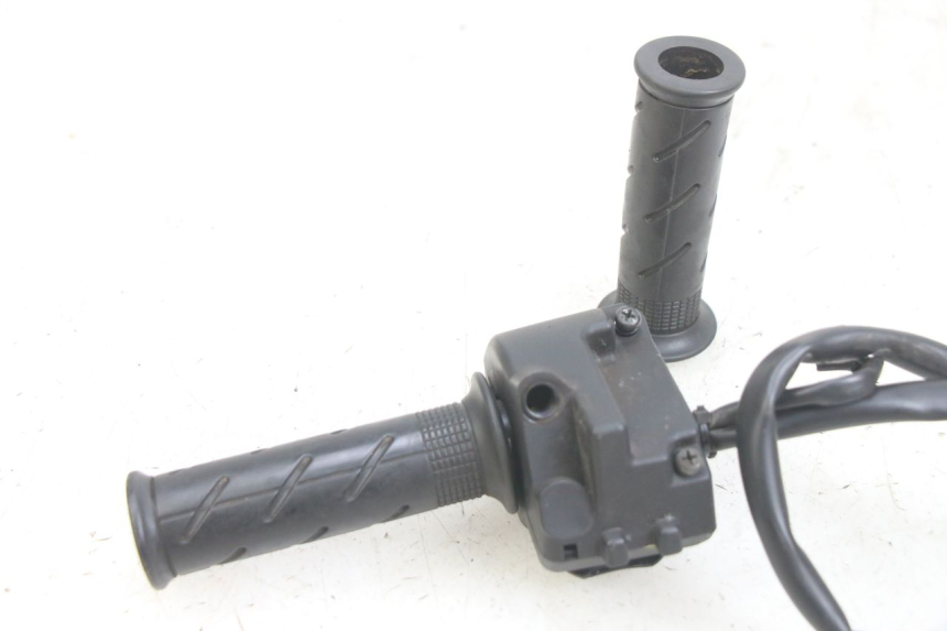 photo de RECHTER LENKERHEBEL HONDA PCX (JF47) 125 (2012 - 2013) - Zoom auf Gebrauchszustand