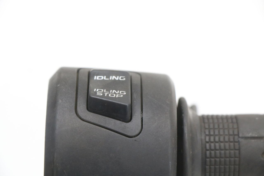 photo de RECHTER LENKERHEBEL HONDA PCX (JF47) 125 (2012 - 2013) - Technische Nahaufnahme