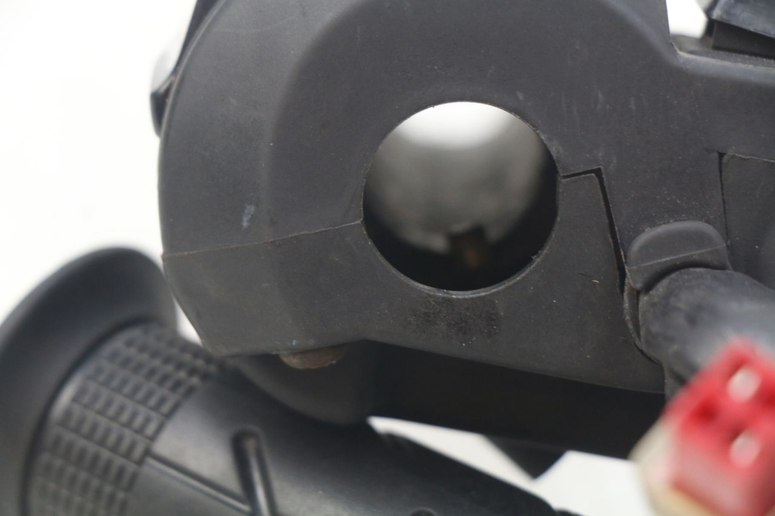 photo de RECHTS SCHALTER HONDA PCX (JF57/JF64) 125 (2014 - 2018) - Zoom auf Gebrauchszustand