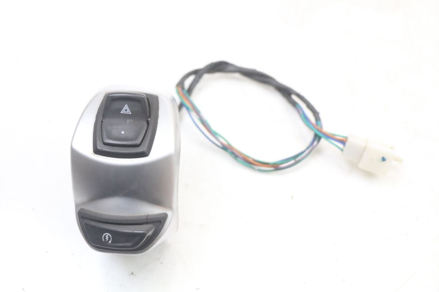 photo de RECHTS SCHALTER PEUGEOT DJANGO 125 (2014 - 2017) - Hauptansicht