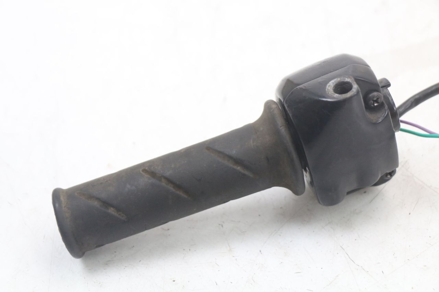 photo de RECHTER LENKERHEBEL PEUGEOT LUDIX 50 (2005 - 2007) - Details der Befestigungspunkte