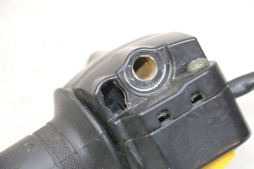 photo de RECHTS SCHALTER PEUGEOT VIVACITY 125 (2010 - 2017) - Zoom auf Gebrauchszustand