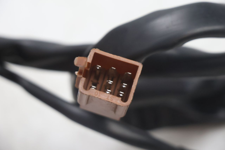 photo de RECHTS SCHALTER JM MOTORS R-MAX TECH 50 (2024 - 2026) - Oberflächenzustand und Material