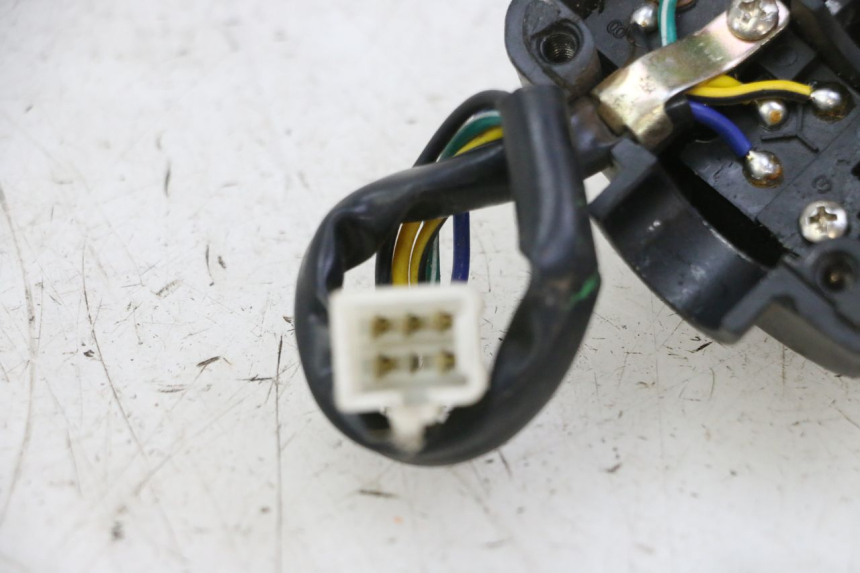 photo de RECHTSKOMMUTATOR PGO RODOSHOW 2T 50 (2003 - 2007) - Technische Nahaufnahme