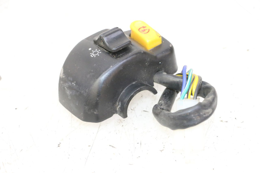 photo de RECHTSKOMMUTATOR PGO RODOSHOW 2T 50 (2003 - 2007) - Oberflächenzustand und Material