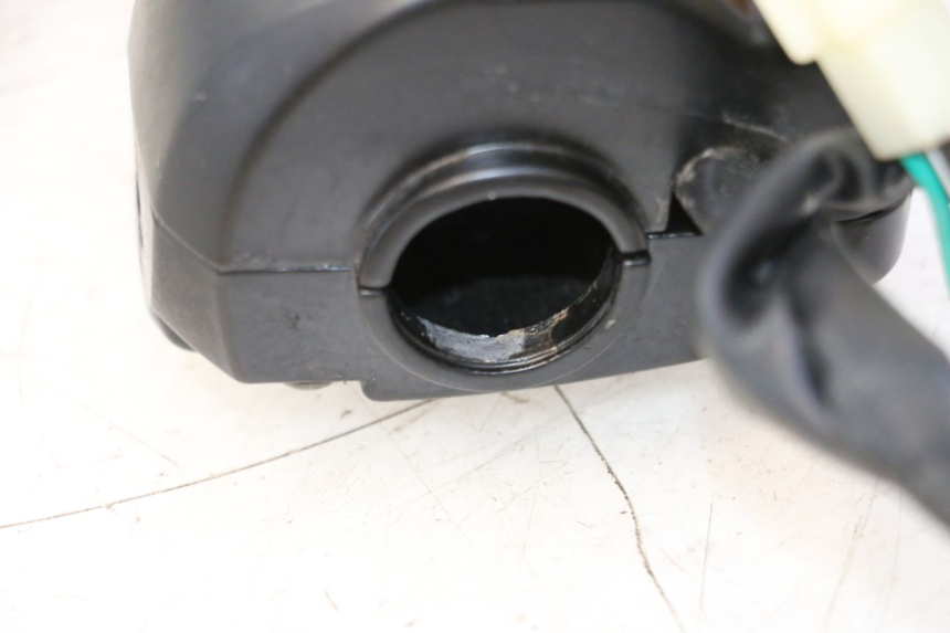 photo de RECHTS SCHALTER TNT MOTOR ROMA 10' 2T 50 (2011 - 2018) - Detailansicht des Bauteils