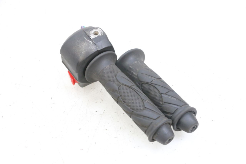 photo de RECHTER LENKERHEBEL TNT MOTOR ROMA 10' 4T 50 (2019 - 2022) - Details der Befestigungspunkte