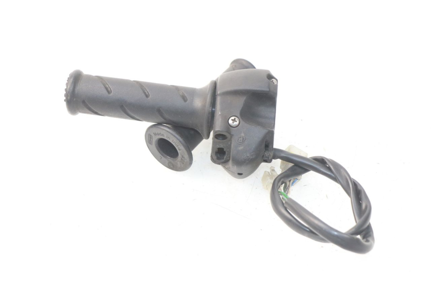 photo de RECHTS SCHALTER PEUGEOT SATELIS 300 (2012 - 2015) - Technische Nahaufnahme