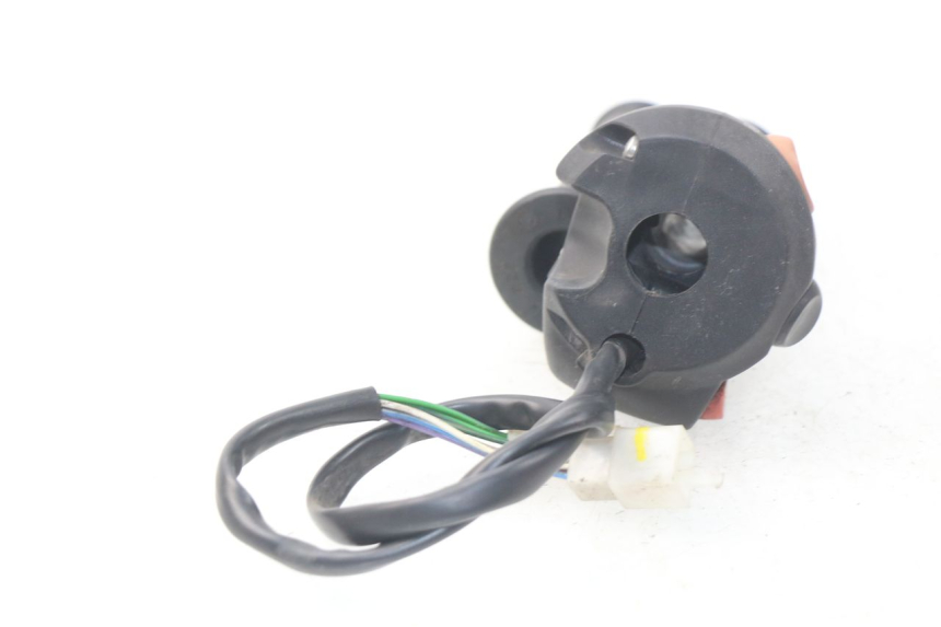 photo de RECHTS SCHALTER PEUGEOT SATELIS 300 (2012 - 2015) - Oberflächenzustand und Material