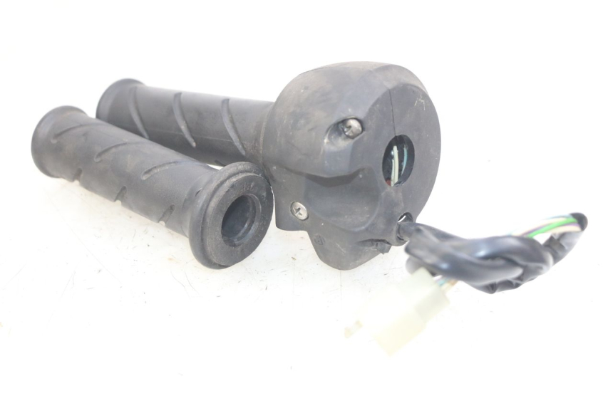 photo de RECHTER LENKERHEBEL PEUGEOT SATELIS 125 (2010 - 2012) - Gesamtansicht des Produkts