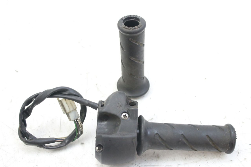 photo de RECHTER LENKERHEBEL PEUGEOT SATELIS 125 (2010 - 2012) - Detailansicht des Bauteils