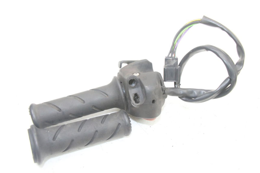 photo de RECHTS SCHALTER PEUGEOT SATELIS 125 (2013 - 2018) - Technische Nahaufnahme