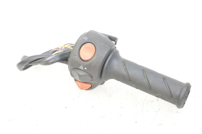 photo de RECHTS SCHALTER PEUGEOT SATELIS 125 (2013 - 2018) - Hauptansicht