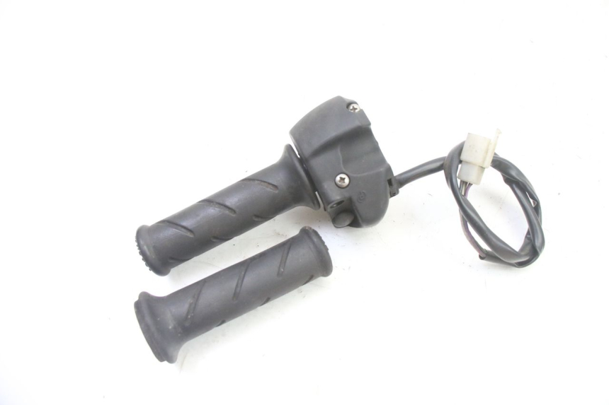 photo de RECHTS SCHALTER PEUGEOT SATELIS 250 (2006 - 2012) - Alternative Perspektive