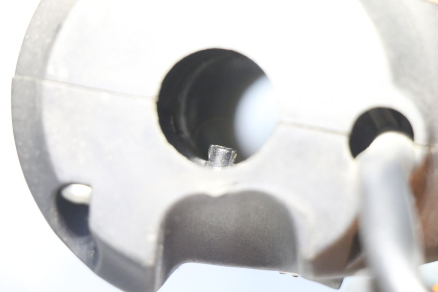 photo de RECHTS SCHALTER PEUGEOT SATELIS 250 (2006 - 2012) - Technische Nahaufnahme