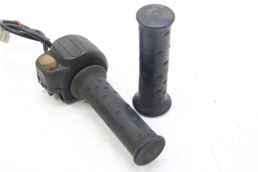 photo de RECHTER LENKERHEBEL APRILIA SCARABEO 4T 50 (2009 - 2017) - Alternative Perspektive