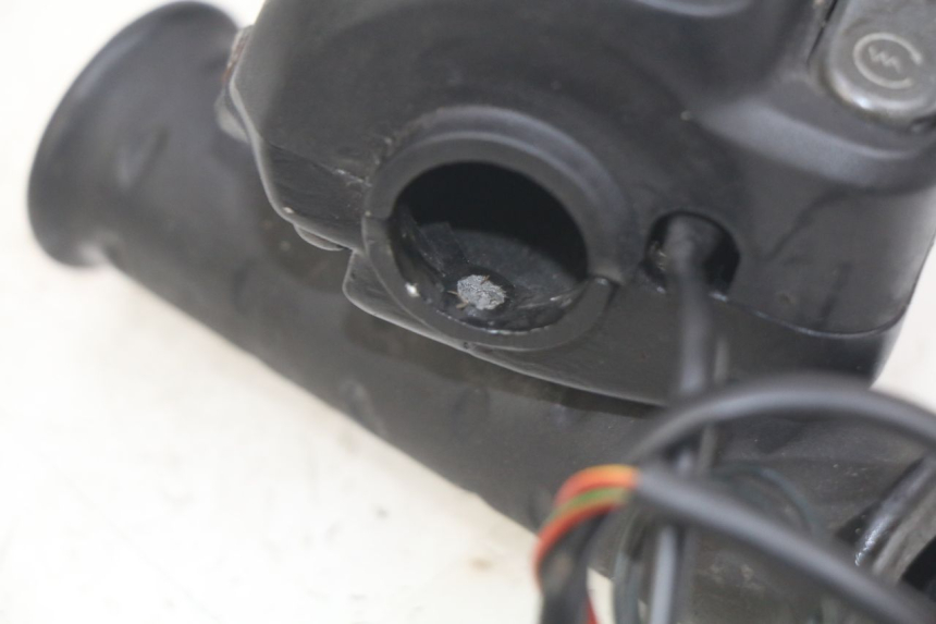 photo de RECHTER LENKERHEBEL APRILIA SCARABEO 100 (2003 - 2012) - Zoom auf Gebrauchszustand