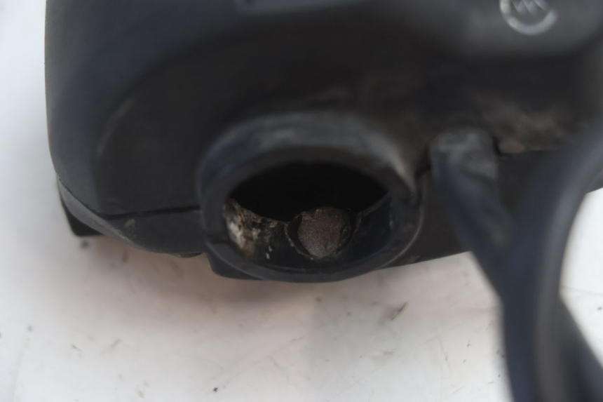 photo de RECHTER LENKERHEBEL PEUGEOT SPEEDFIGHT LC 50 (1996 - 2002) - Details der Befestigungspunkte