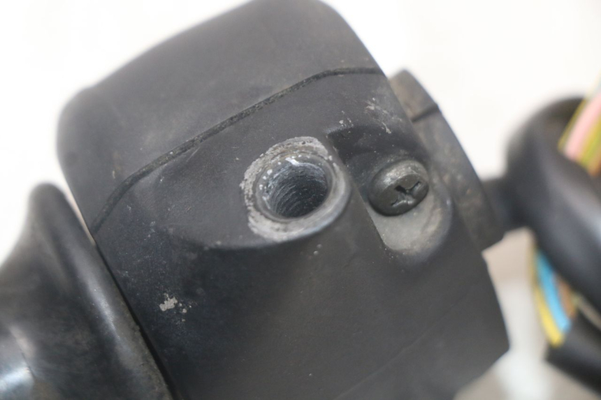 photo de RECHTER LENKERHEBEL PEUGEOT SPEEDFIGHT 100 (1997 - 2007) - Details der Befestigungspunkte