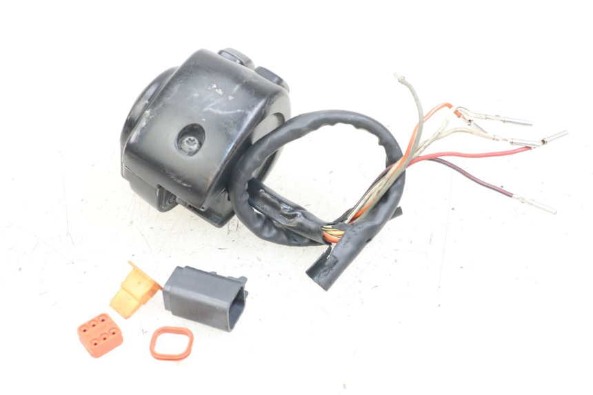 photo de RECHTS SCHALTER HARLEY DAVIDSON SPORTSTER XL CUSTOM 1200 (2003 - 2004) - Zoom auf Gebrauchszustand