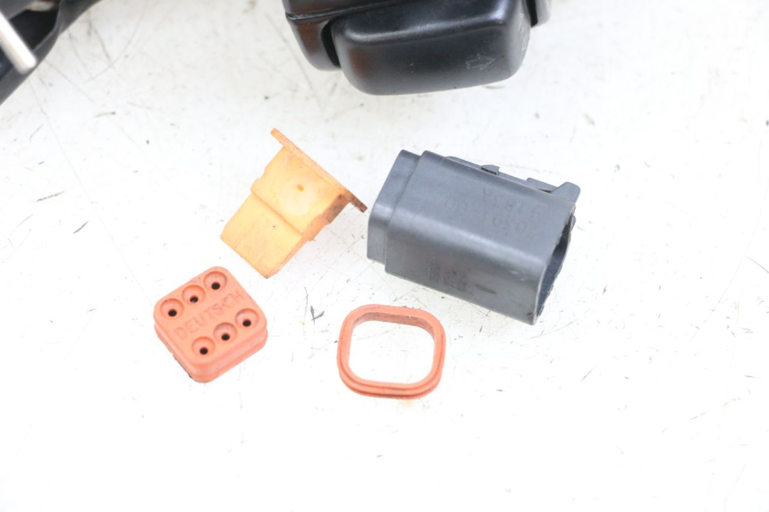 photo de RECHTS SCHALTER HARLEY DAVIDSON SPORTSTER XL CUSTOM 1200 (2003 - 2004) - Gesamtansicht des Produkts