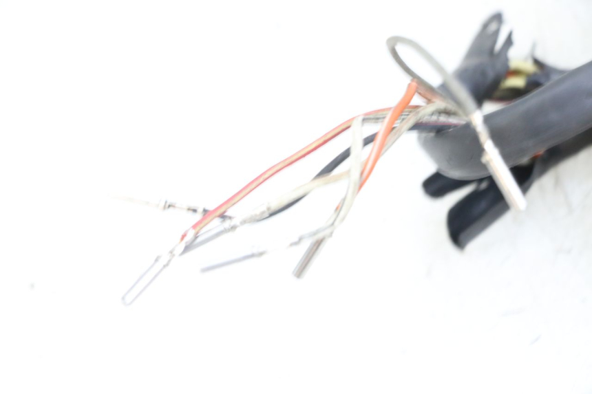 photo de RECHTS SCHALTER HARLEY DAVIDSON SPORTSTER XL CUSTOM 1200 (2003 - 2004) - Details der Befestigungspunkte