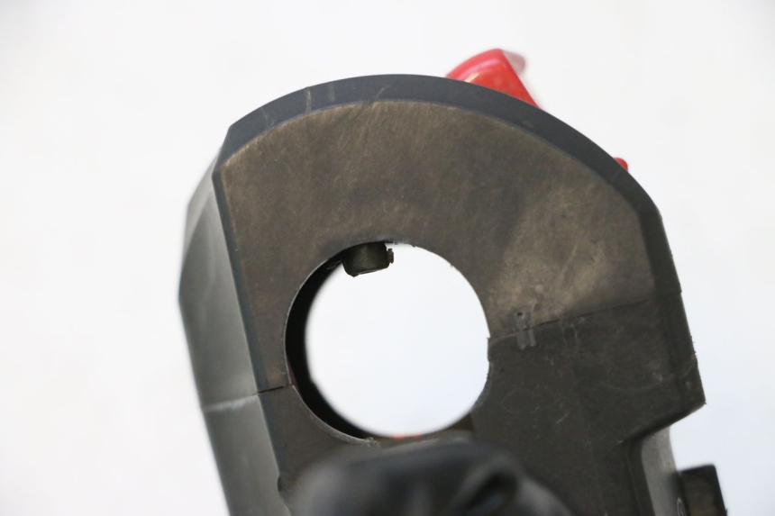 photo de RECHTS SCHALTER DUCATI SS IE DS CARENEE 1000 (2002 - 2006) - Detailansicht des Bauteils