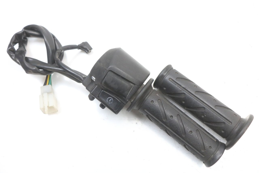 photo de RECHTS SCHALTER KYMCO SUPER 8 4T 50 (2021 - 2024) - Hauptansicht