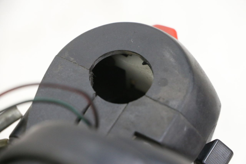 photo de RECHTS SCHALTER SUZUKI BURGMAN 125 (2015 - 2017) - Zoom auf Gebrauchszustand