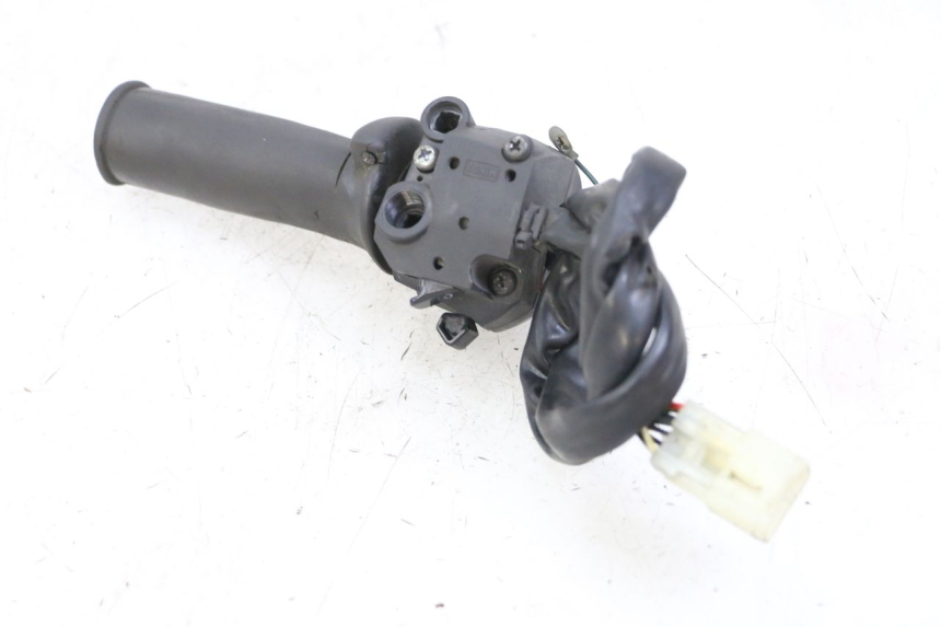 photo de RECHTS SCHALTER SUZUKI BURGMAN 125 (2015 - 2017) - Technische Nahaufnahme