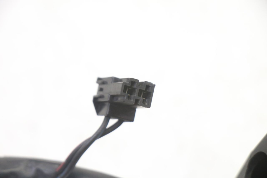 photo de RECHTS SCHALTER SUZUKI SV S 650 (2003 - 2009) - Details der Befestigungspunkte