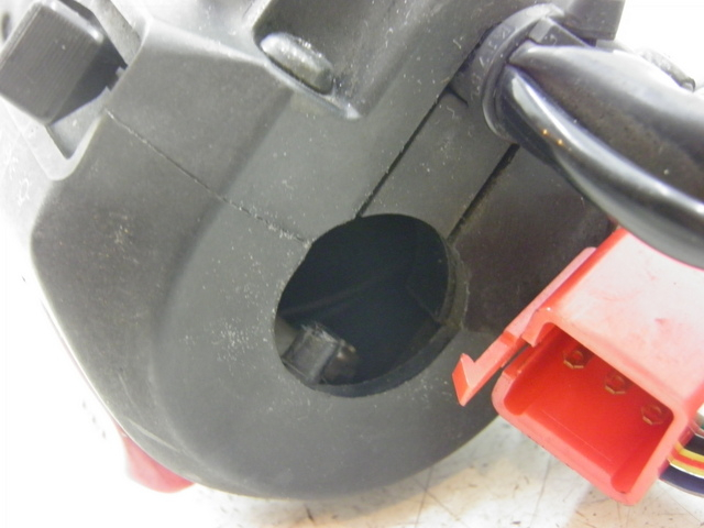 photo de RECHTS SCHALTER SYM GTS 125 (2005 - 2008) - Zoom auf Gebrauchszustand