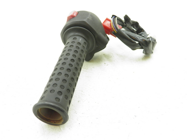 photo de RECHTS SCHALTER SYM GTS 125 (2005 - 2008) - Oberflächenzustand und Material