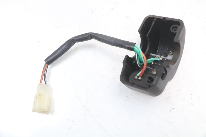 photo de RECHTS SCHALTER BAOTIAN TRAVEL SPIRIT 50 (2010 - 2012) - Alternative Perspektive