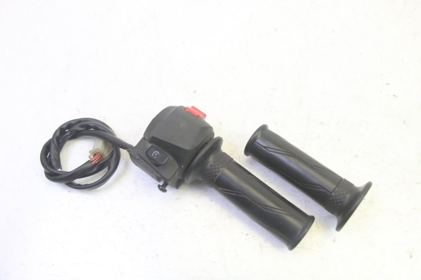 photo de RECHTS SCHALTER YAMAHA TZR 50 (2008 - 2016) - Hauptansicht