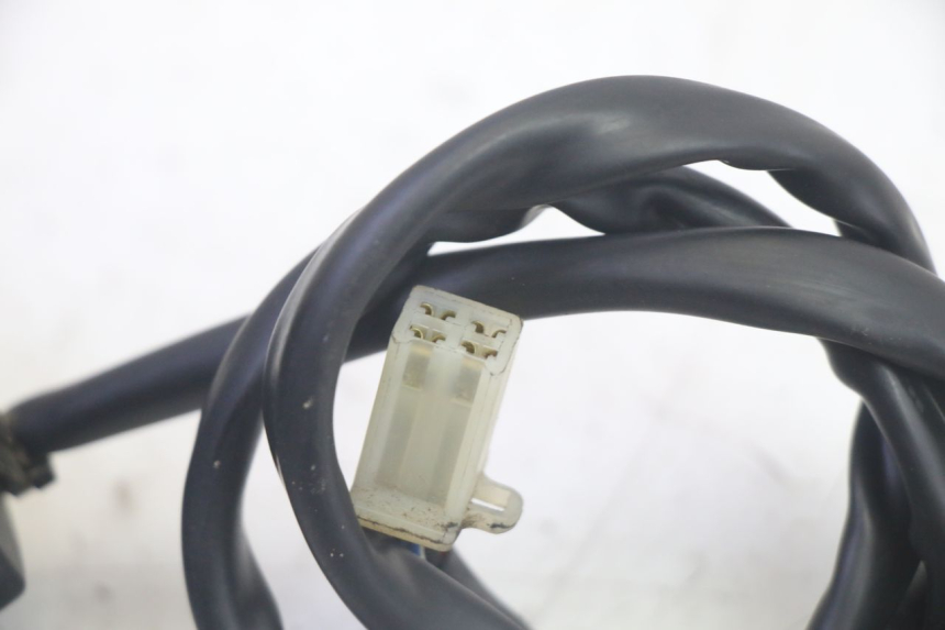 photo de RECHTS SCHALTER YAMAHA TZR 50 (2008 - 2016) - Details der Befestigungspunkte