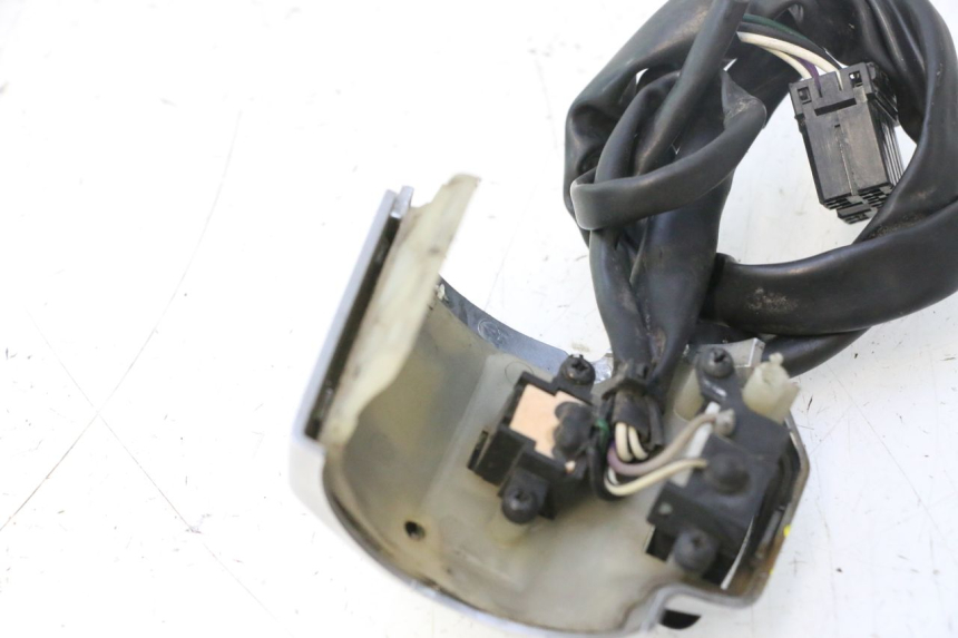 photo de RECHTER LENKERHEBEL PIAGGIO VESPA PRIMAVERA 2T 50 (2013 - 2018) - Oberflächenzustand und Material