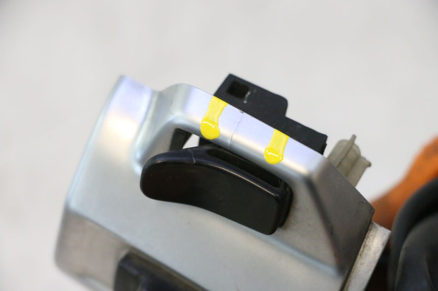 photo de RECHTER LENKERHEBEL PIAGGIO VESPA PRIMAVERA 2T 50 (2013 - 2018) - Geprüftes Gebrauchtteil