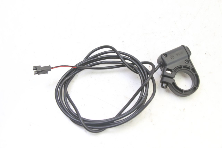 photo de RECHTSKOMPONENTE DUALTRON VICTOR LIMITED 1 - Technische Nahaufnahme