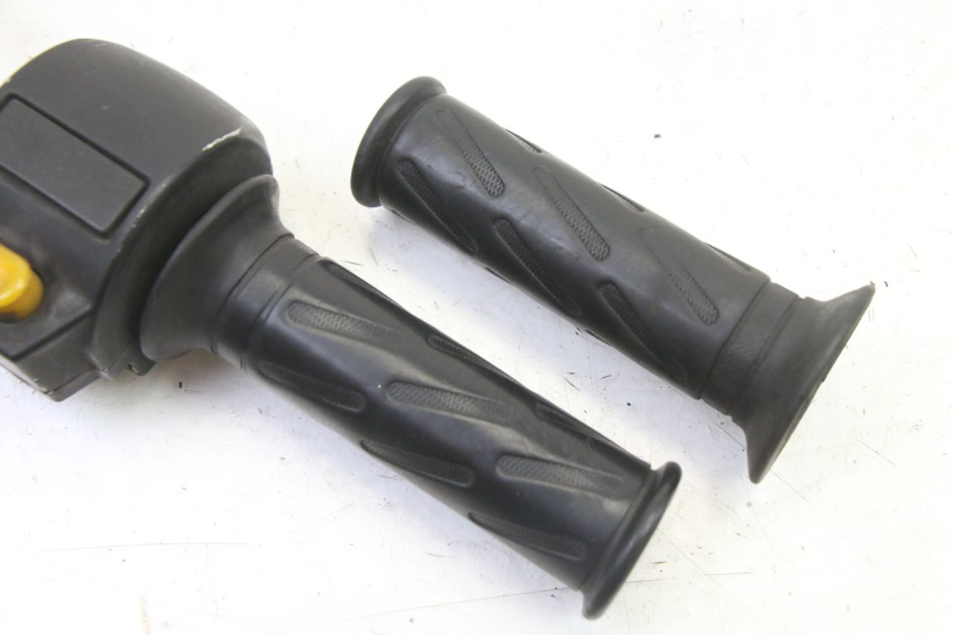 photo de RECHTER LENKERHEBEL PEUGEOT VIVACITY NEW 4T 50 (2008 - 2017) - Zoom auf Gebrauchszustand