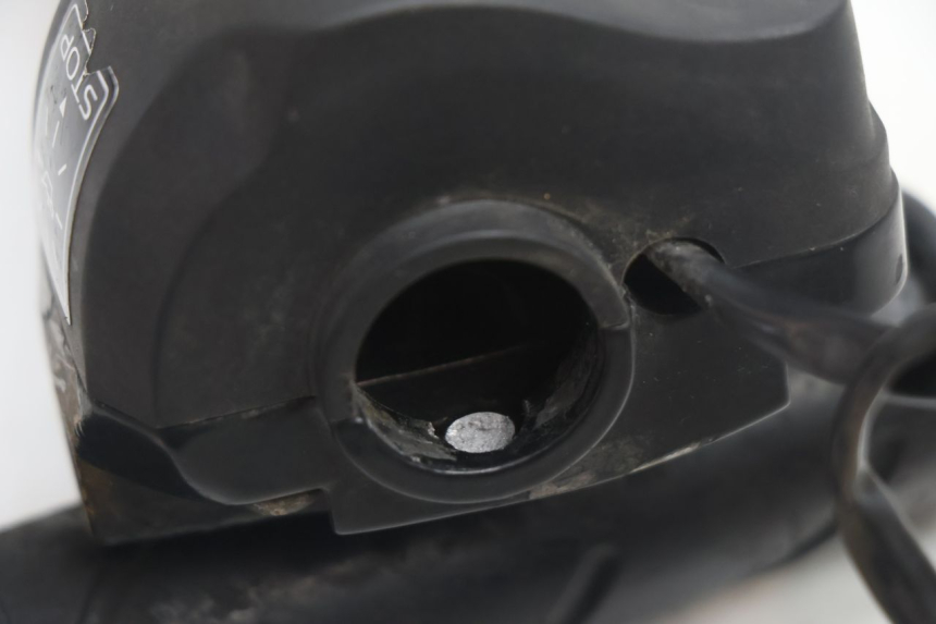 photo de RECHTER LENKERHEBEL PEUGEOT VIVACITY 50 (2004 - 2009) - Details der Befestigungspunkte
