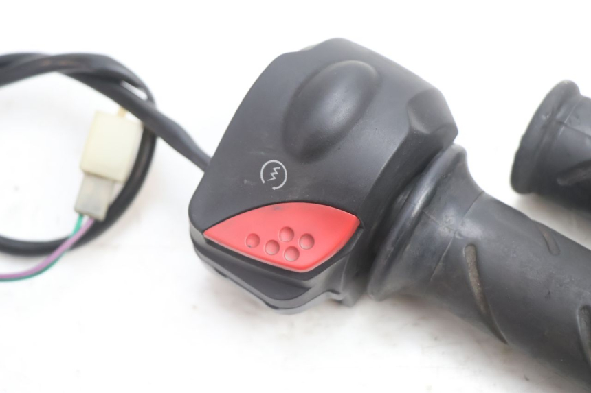 photo de RECHTER LENKERHEBEL PEUGEOT VIVACITY 50 (2004 - 2009) - Detailansicht des Bauteils