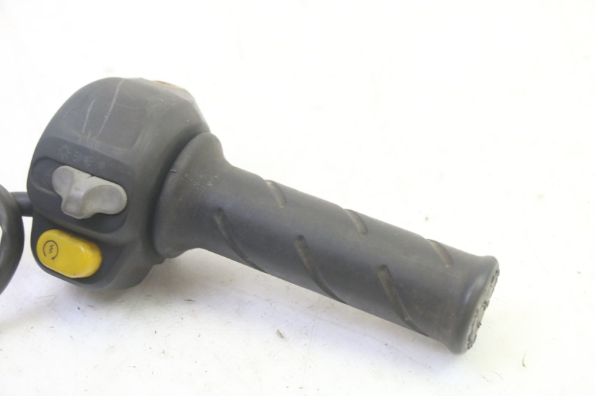 photo de RECHTS SCHALTER PEUGEOT VIVACITY 100 (1999 - 2008) - Zoom auf Gebrauchszustand