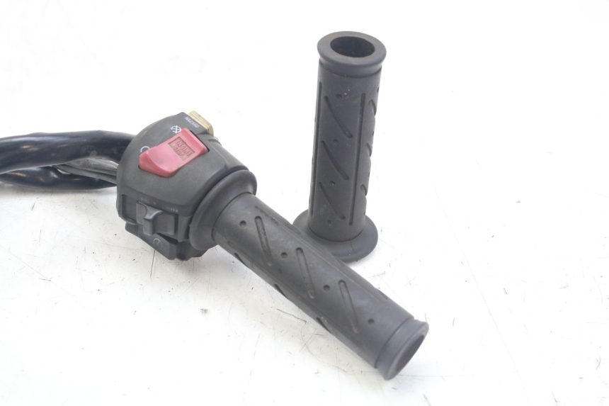 photo de RECHTS SCHALTER KYMCO X-CITING XCITING 400 (2014 - 2018) - Gesamtansicht des Produkts