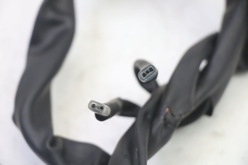 photo de RECHTS SCHALTER YAMAHA XMAX X-MAX 125 (2021 - 2025) - Oberflächenzustand und Material